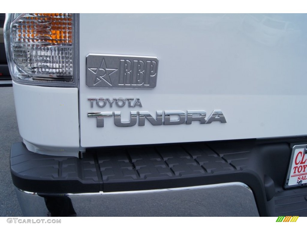 2011 Tundra CrewMax 4x4 - Super White / Sand Beige photo #24