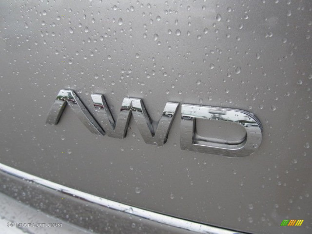 2008 Saturn VUE XR AWD Marks and Logos Photos