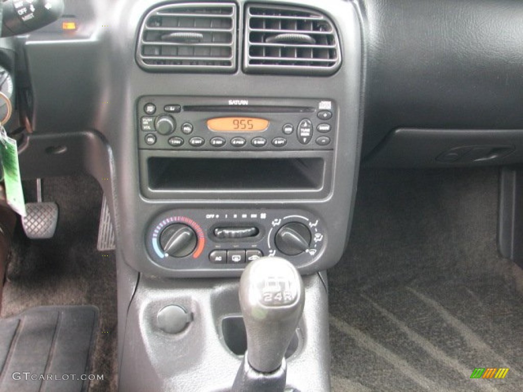 2002 Saturn S Series SC2 Coupe 5 Speed Manual Transmission Photo #51530023