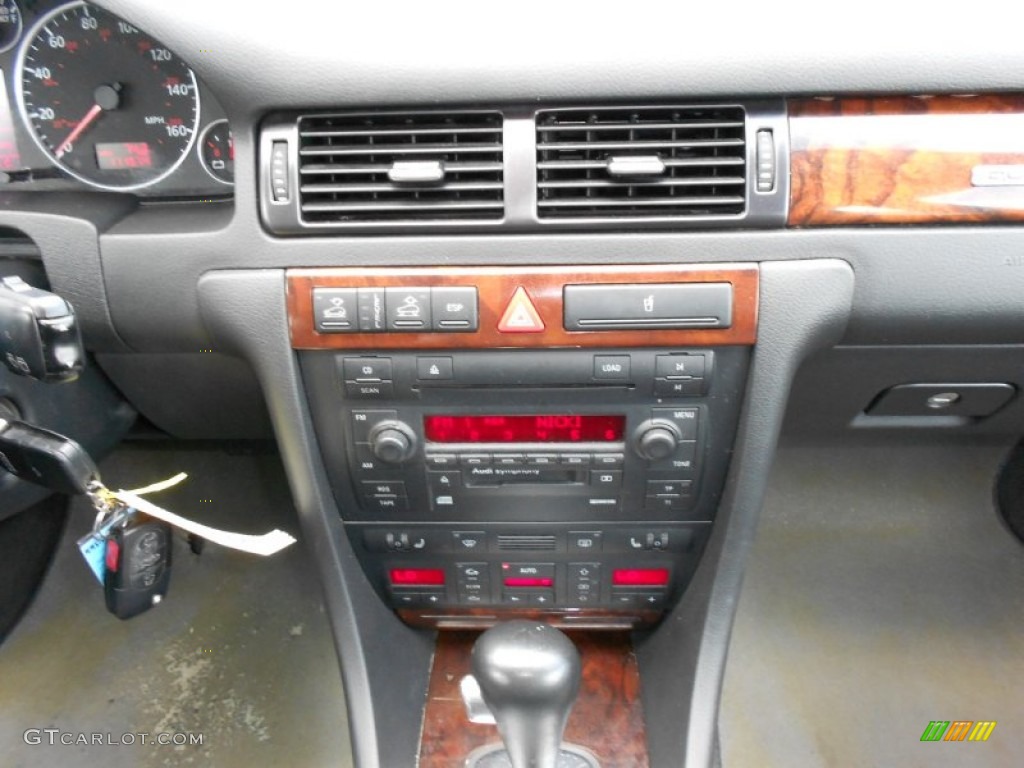 2002 Audi Allroad 2.7T quattro Controls Photo #51530767