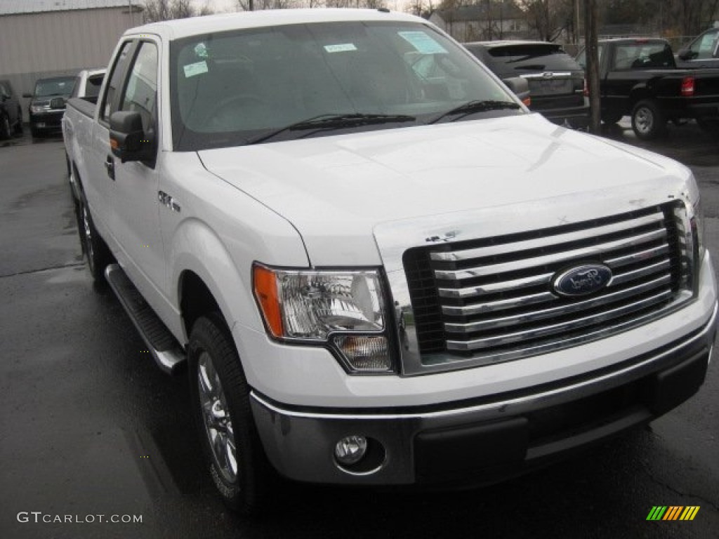 2011 F150 XLT SuperCab 4x4 - Oxford White / Black photo #1