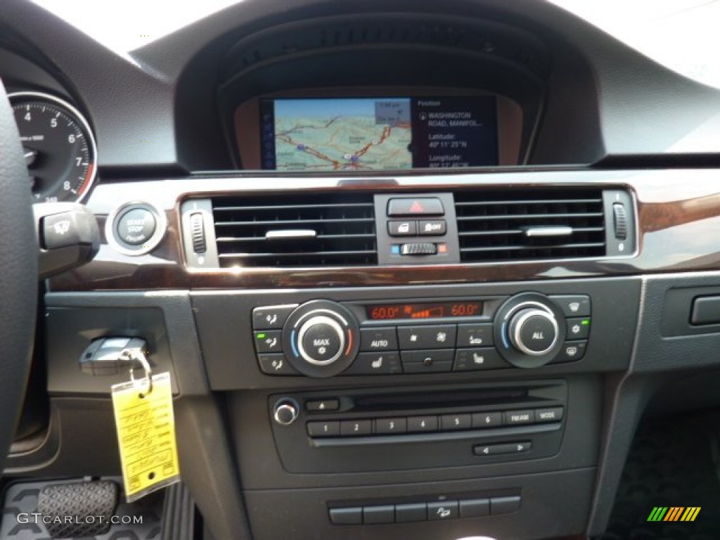 2011 BMW 3 Series 335i xDrive Sedan Controls Photo #51536127
