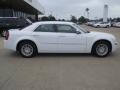 Bright White - 300 Touring Photo No. 8