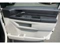 Stone White - Grand Caravan SE Photo No. 15