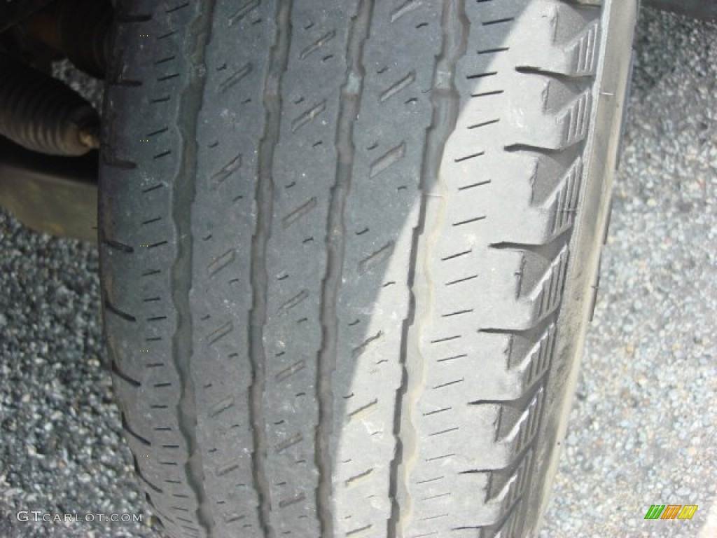 2004 Explorer XLT 4x4 - Medium Wedgewood Blue Metallic / Graphite photo #18