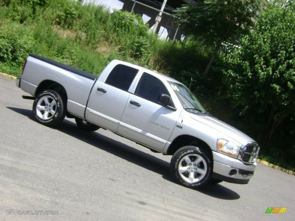 2006 Ram 1500 ST Quad Cab 4x4 - Bright Silver Metallic / Medium Slate Gray photo #31