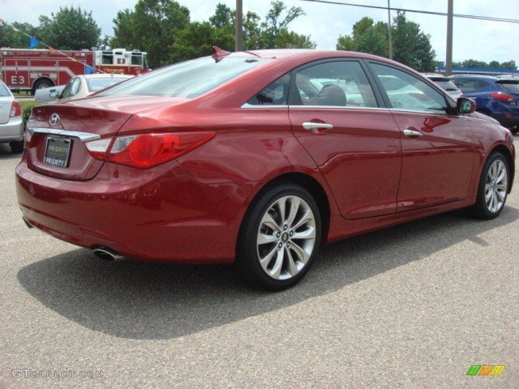 2011 Sonata SE - Venetian Red / Black photo #5
