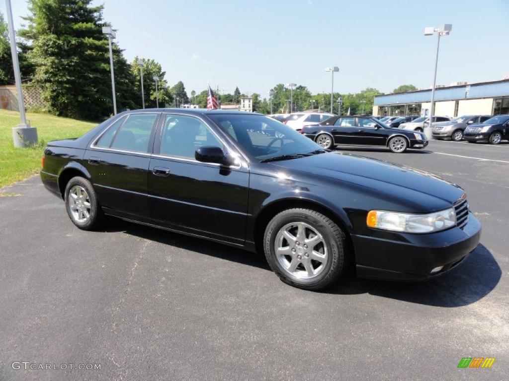 Black Raven 2004 Cadillac Seville SLS Exterior Photo #51546267