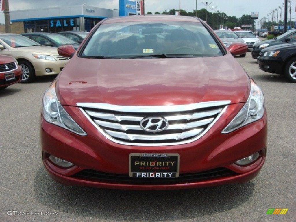 2011 Sonata SE - Venetian Red / Black photo #8