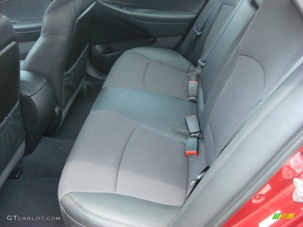 2011 Sonata SE - Venetian Red / Black photo #10