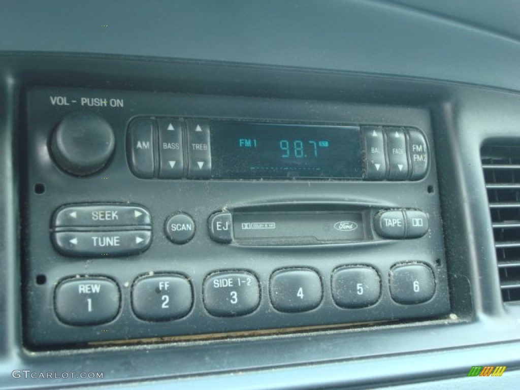 1996 Grand Marquis GS - Medium Willow Green Metallic / Light Graphite photo #12