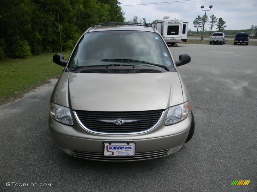 2003 Town & Country LXi - Light Almond Pearl / Taupe photo #2