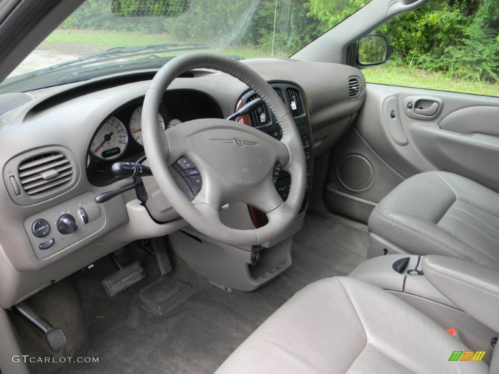 Taupe Interior 2003 Chrysler Town & Country LXi Photo #51547560