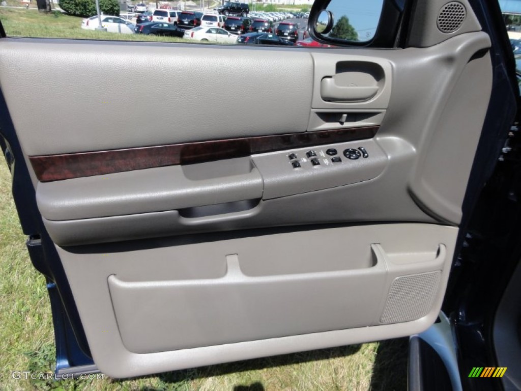 2002 Dodge Durango SLT Plus 4x4 Sandstone Door Panel Photo #51547578