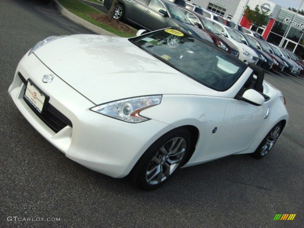 2010 370Z Touring Roadster - Pearl White / Gray Leather photo #10