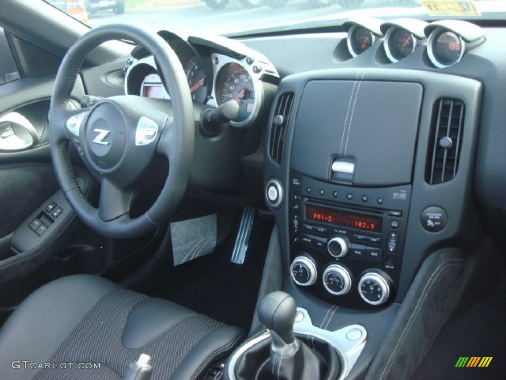2010 370Z Touring Roadster - Pearl White / Gray Leather photo #14