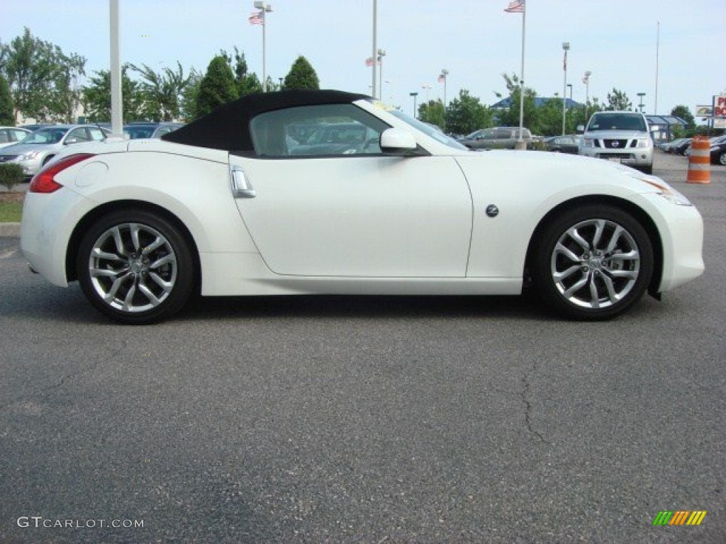 2010 370Z Touring Roadster - Pearl White / Gray Leather photo #30
