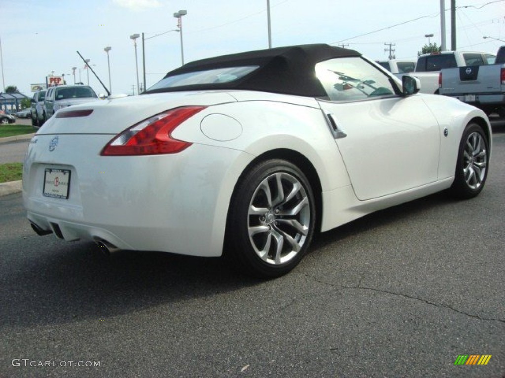 2010 370Z Touring Roadster - Pearl White / Gray Leather photo #31