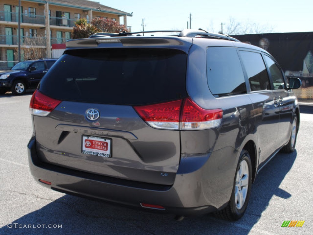 2011 Sienna LE - Predawn Gray Mica / Light Gray photo #5