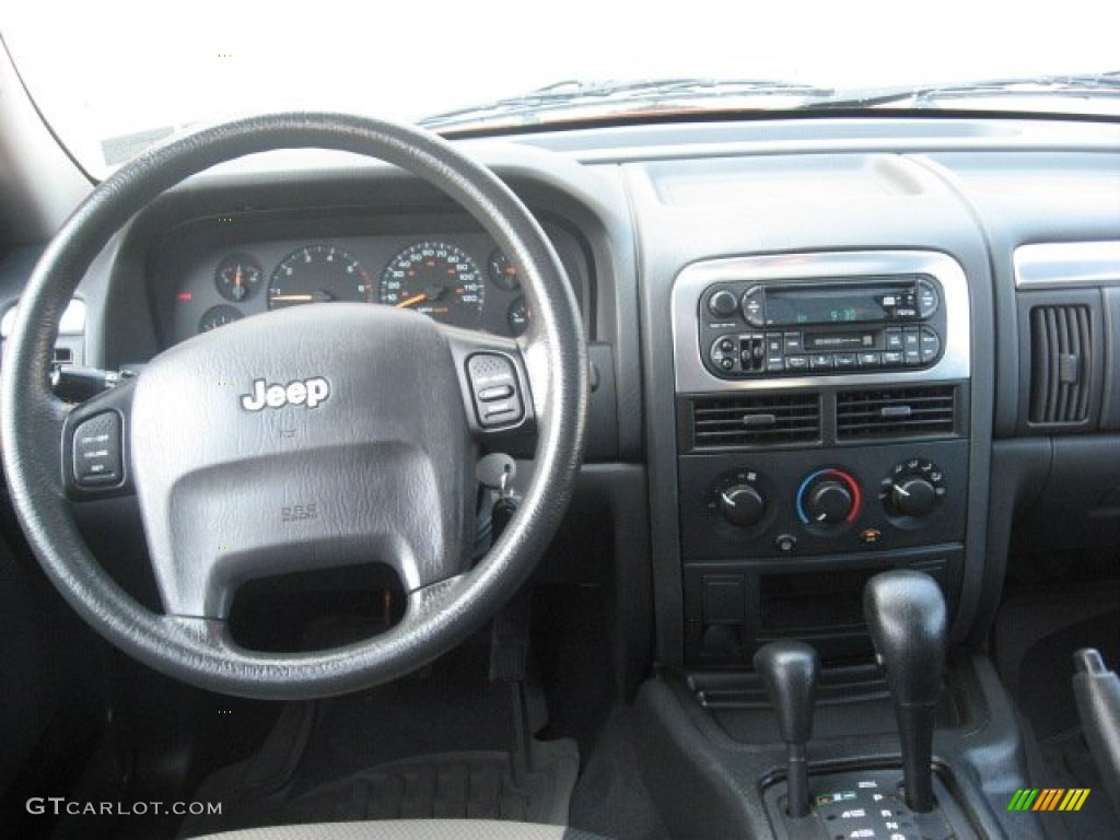 2004 Grand Cherokee Laredo 4x4 - Inferno Red Pearl / Dark Slate Gray photo #40