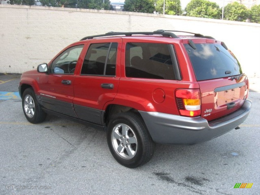 2004 Grand Cherokee Laredo 4x4 - Inferno Red Pearl / Dark Slate Gray photo #50