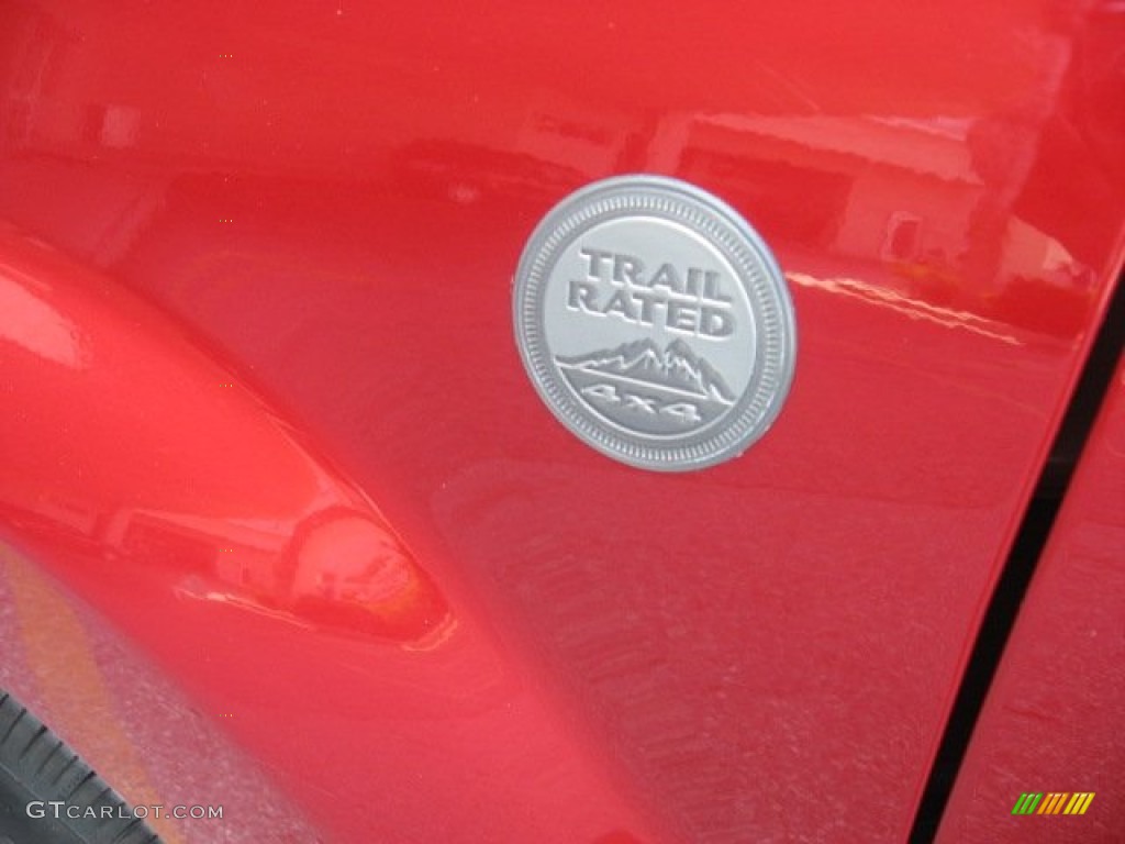 2004 Grand Cherokee Laredo 4x4 - Inferno Red Pearl / Dark Slate Gray photo #51