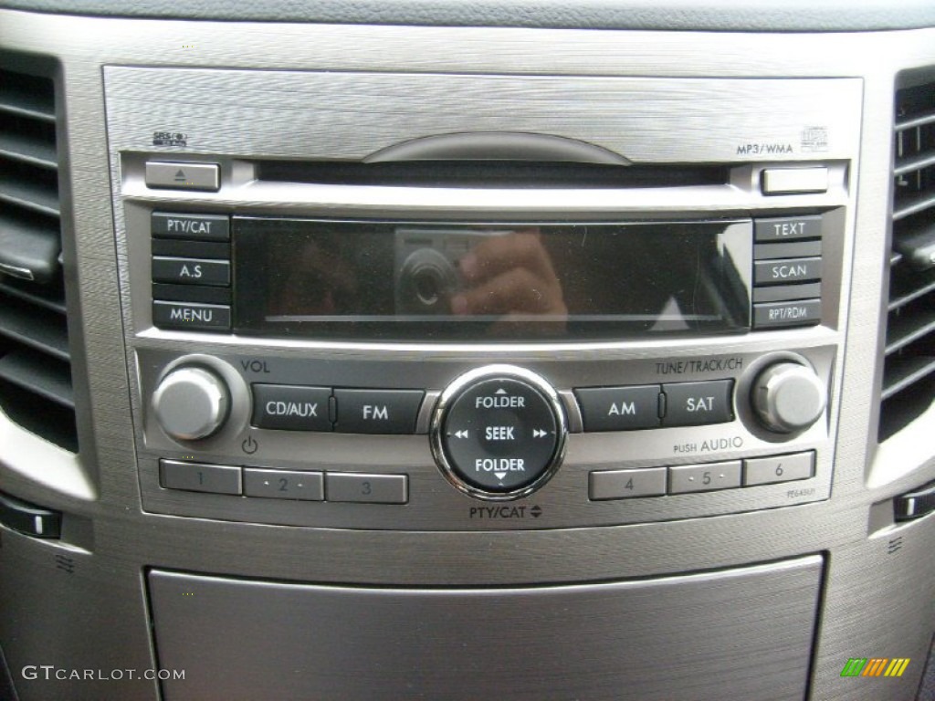 2011 Outback 2.5i Premium Wagon - Graphite Gray Metallic / Off Black photo #19