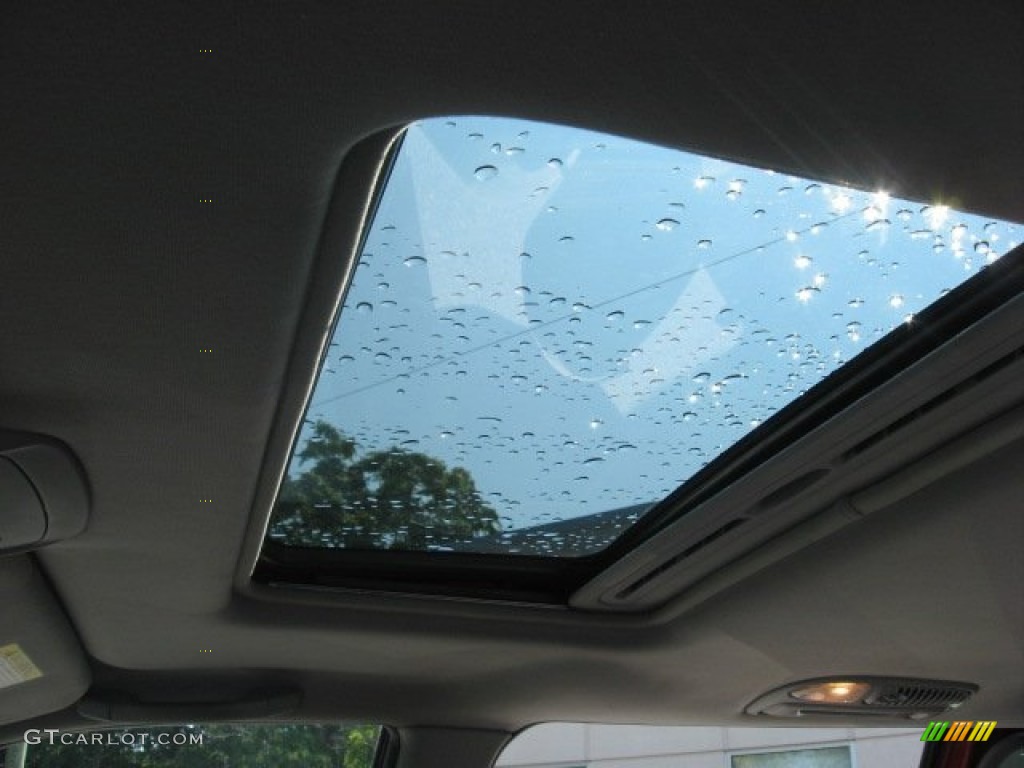 2005 Sedona EX - Ruby Red Metallic / Gray photo #27