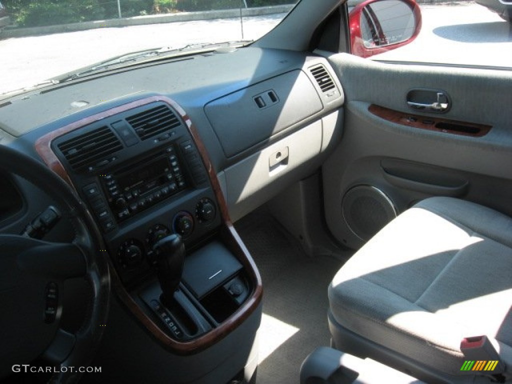 2005 Sedona EX - Ruby Red Metallic / Gray photo #35