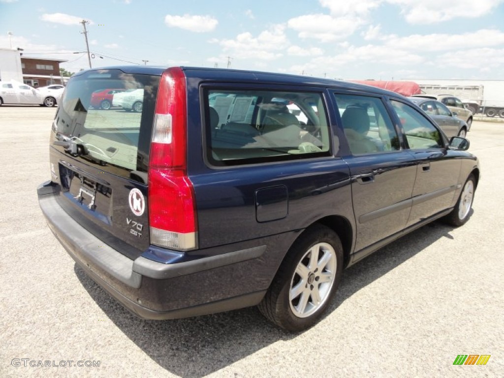 2004 V70 2.5T - Nautic Blue Metallic / Beige/Light Sand photo #8