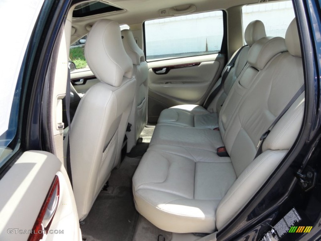 2004 V70 2.5T - Nautic Blue Metallic / Beige/Light Sand photo #27