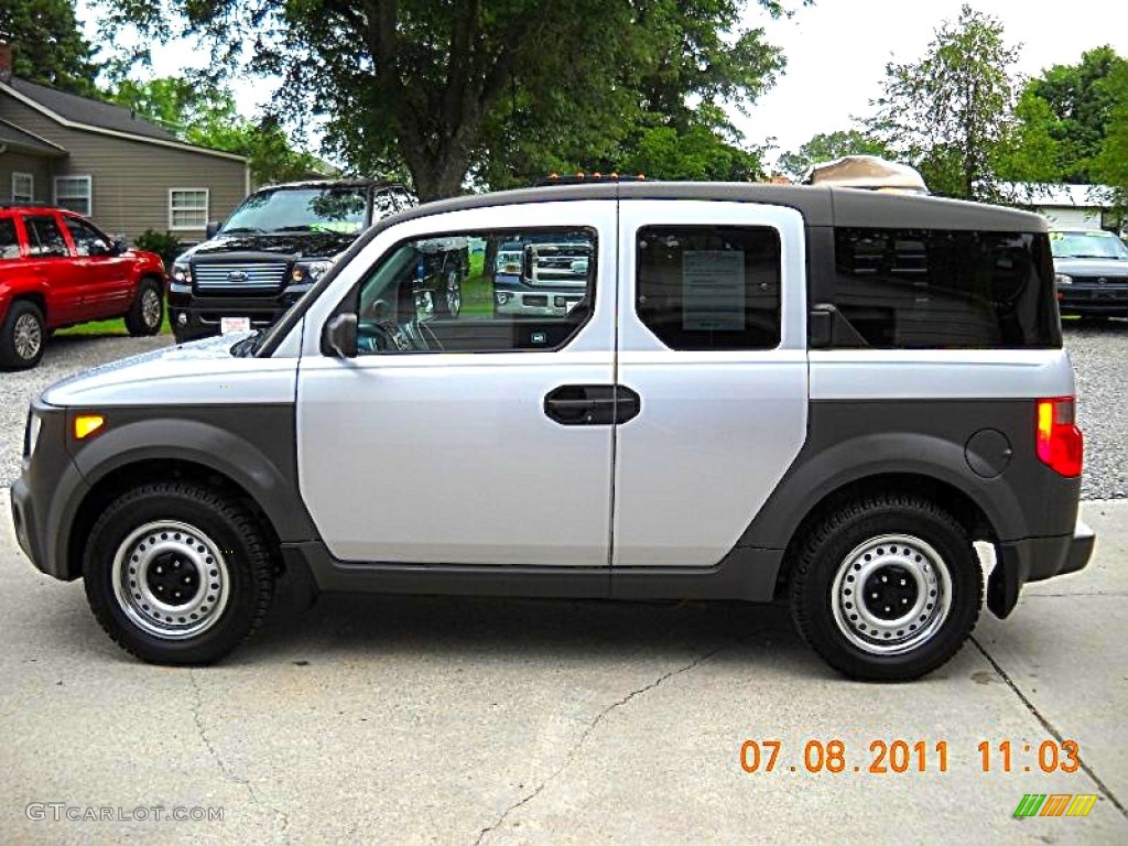 2004 Element LX AWD - Satin Silver Metallic / Gray photo #1