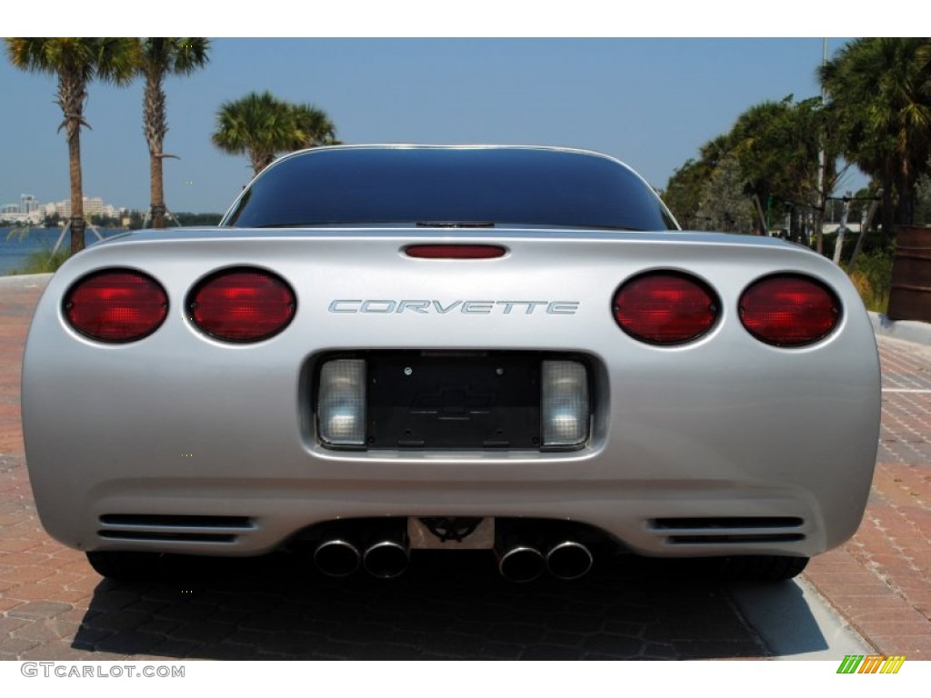 Sebring Silver Metallic 1998 Chevrolet Corvette Coupe Exterior Photo #51561024