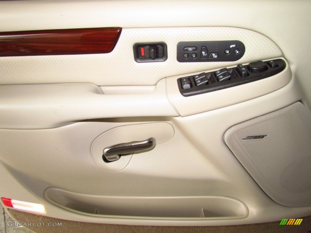 2003 Escalade  - Silver Sand / Shale photo #12