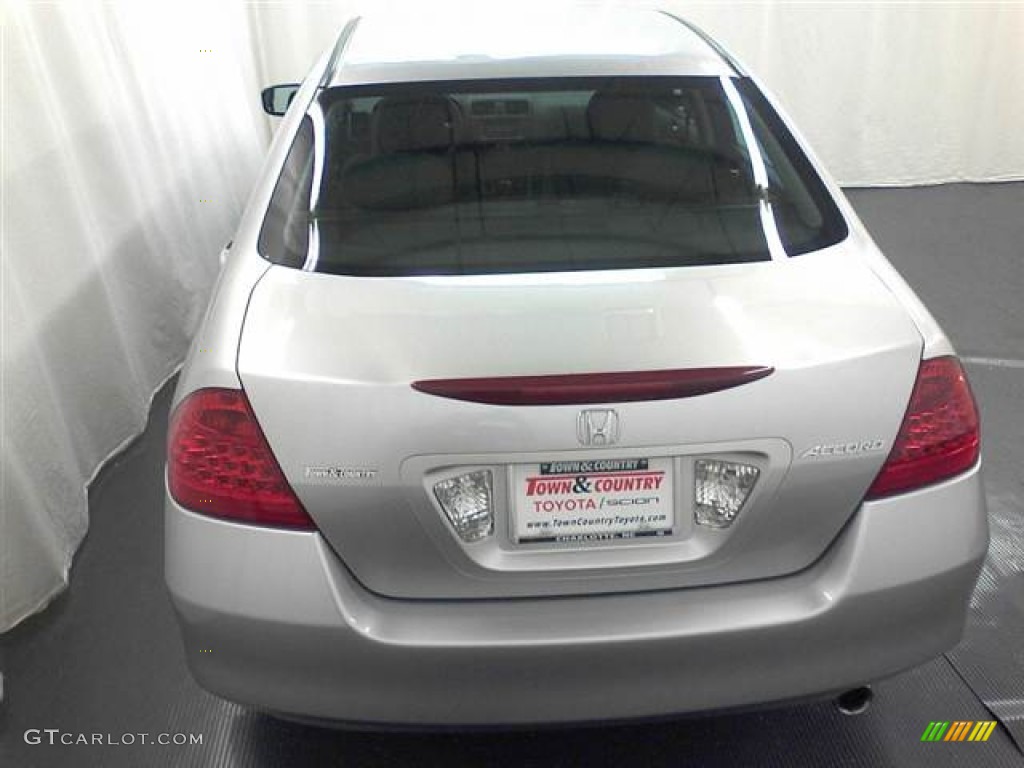 2006 Accord Value Package Sedan - Alabaster Silver Metallic / Black photo #4