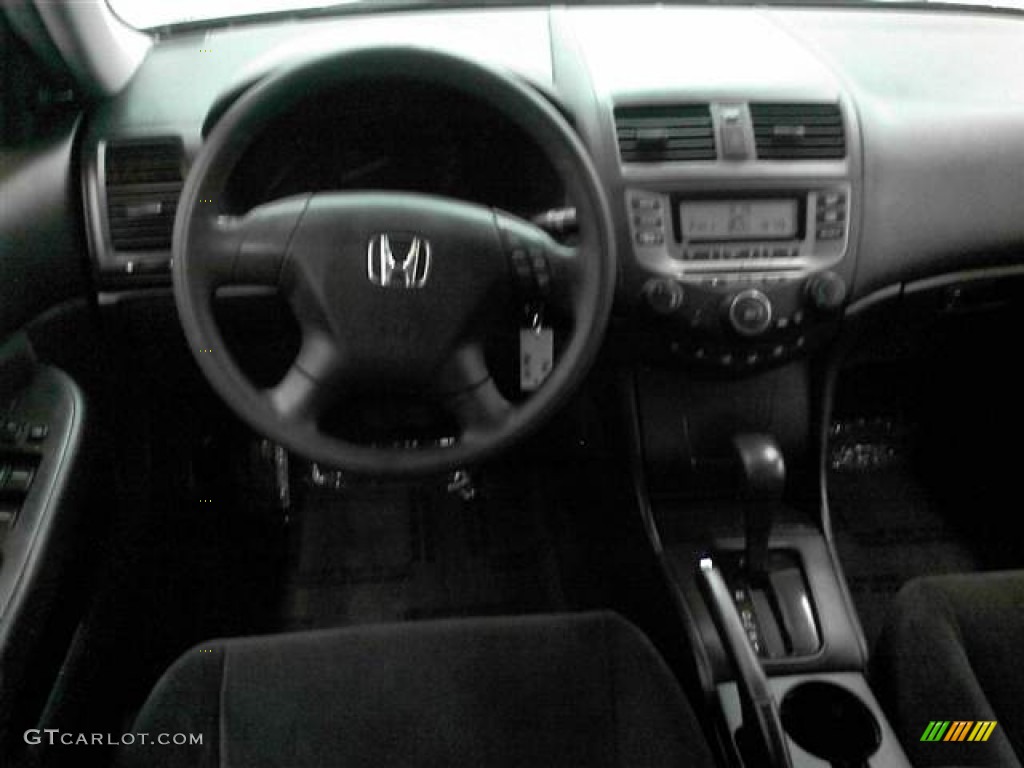 2006 Accord Value Package Sedan - Alabaster Silver Metallic / Black photo #5