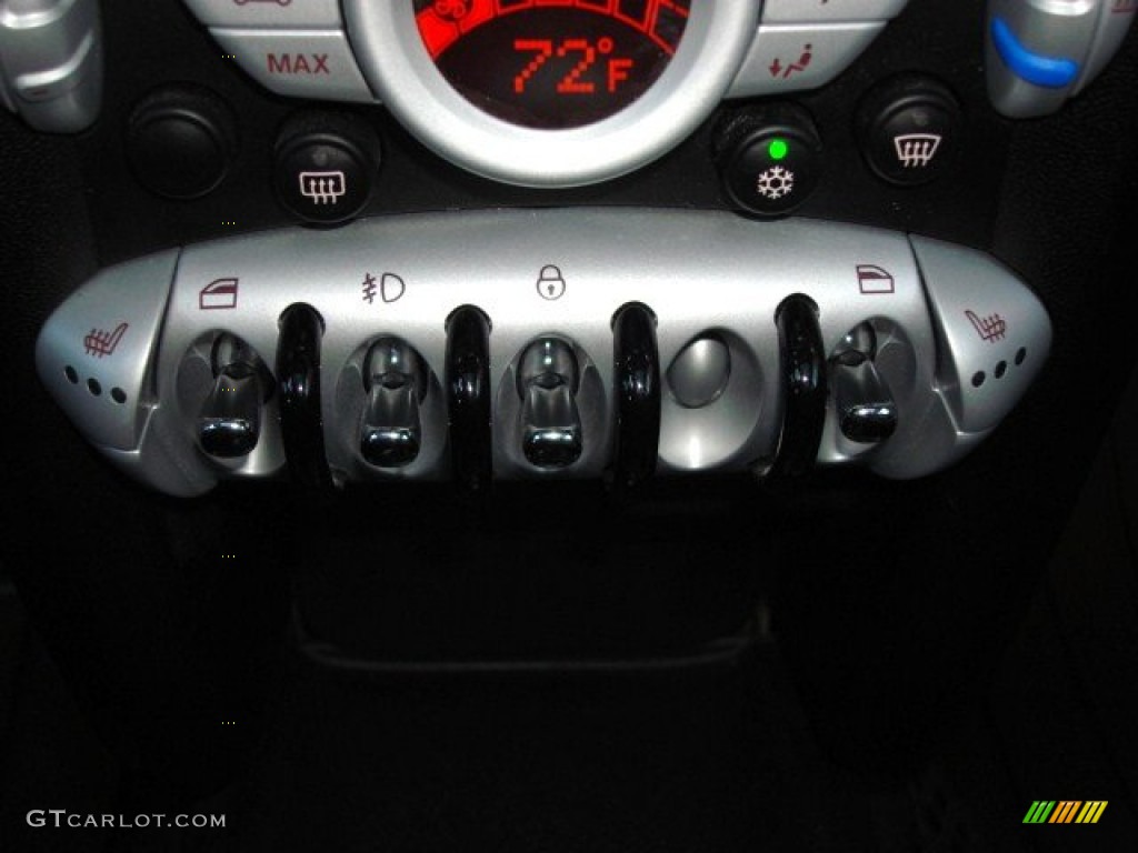2010 Mini Cooper S Hardtop Controls Photo #51568116