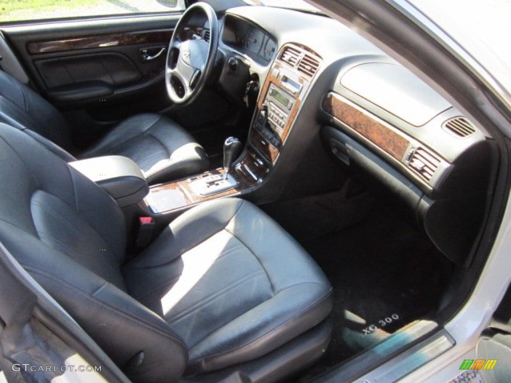 2001 XG300 Sedan - Nordic White / Black photo #20