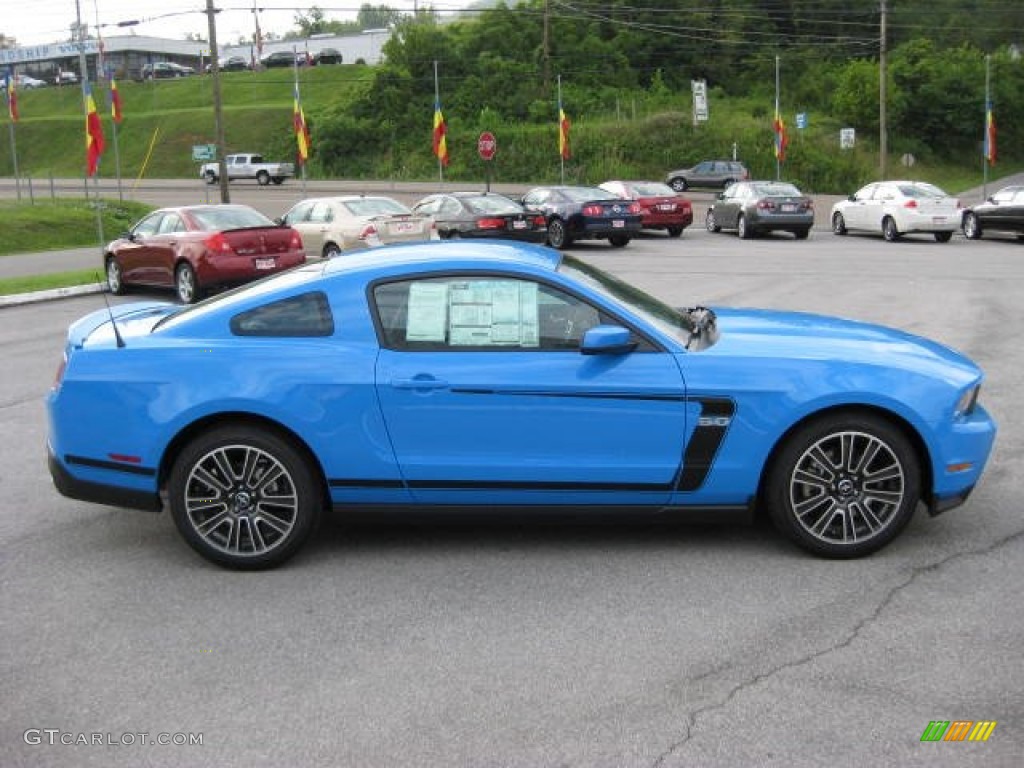 2012 Ford mustang grabber blue