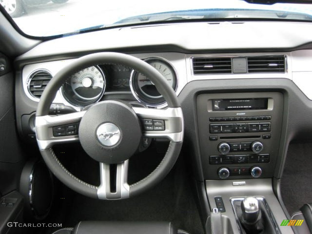 2012 Ford Mustang GT Premium Coupe Charcoal Black Dashboard Photo #51572110