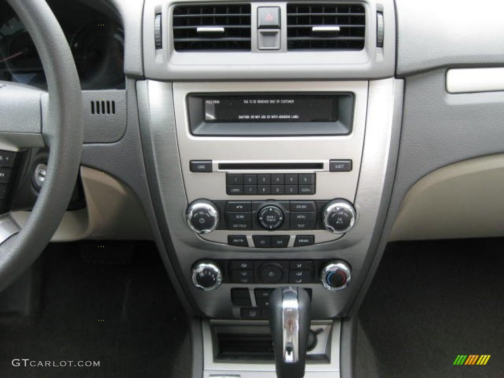 2012 Ford Fusion SE Controls Photo #51573286