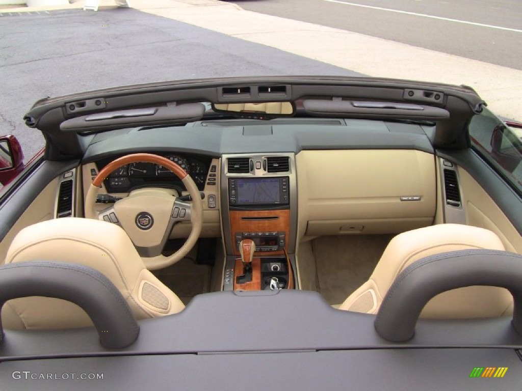 2007 Cadillac XLR Roadster Cashmere Dashboard Photo #51573631