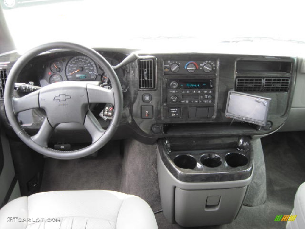 2007 Chevrolet Express 2500 Passenger Conversion Dashboard Photos