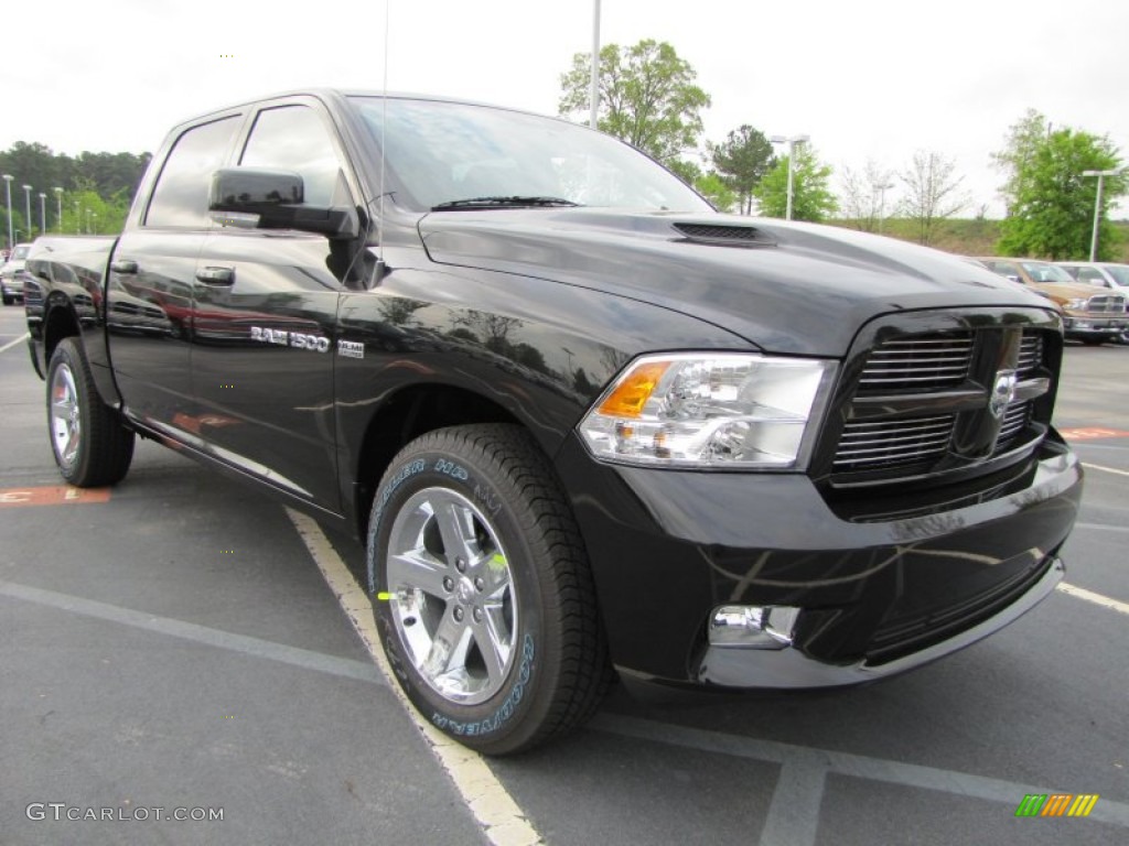 2011 Ram 1500 Sport Crew Cab - Brilliant Black Crystal Pearl / Dark Slate Gray photo #4