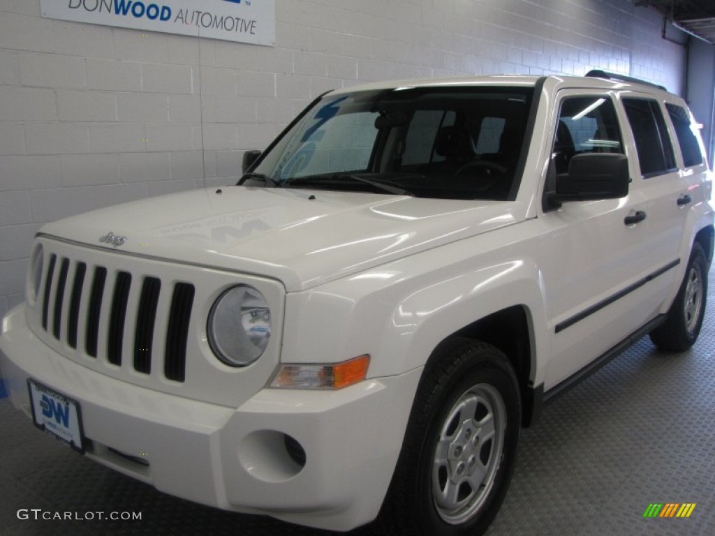 2007 Patriot Sport 4x4 - Stone White / Pastel Slate Gray photo #2