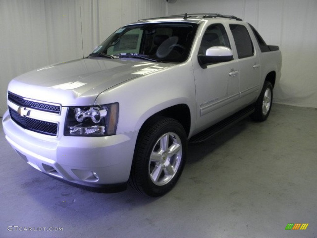 2011 Avalanche LT 4x4 - Sheer Silver Metallic / Ebony photo #3