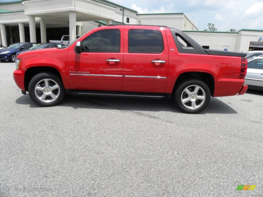 Victory Red 2009 Chevrolet Avalanche LTZ Exterior Photo #51579415
