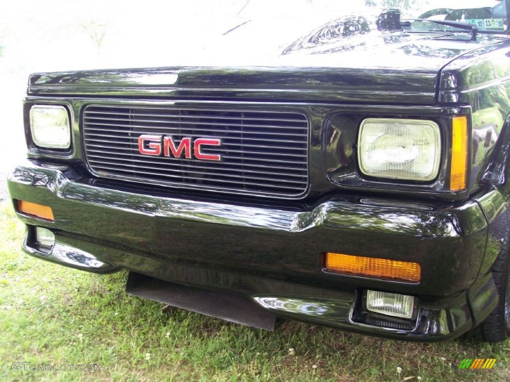 1991 GMC Syclone Standard Syclone Model Marks and Logos Photos