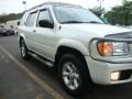 Glacier White Pearl - Pathfinder SE 4x4 Photo No. 8