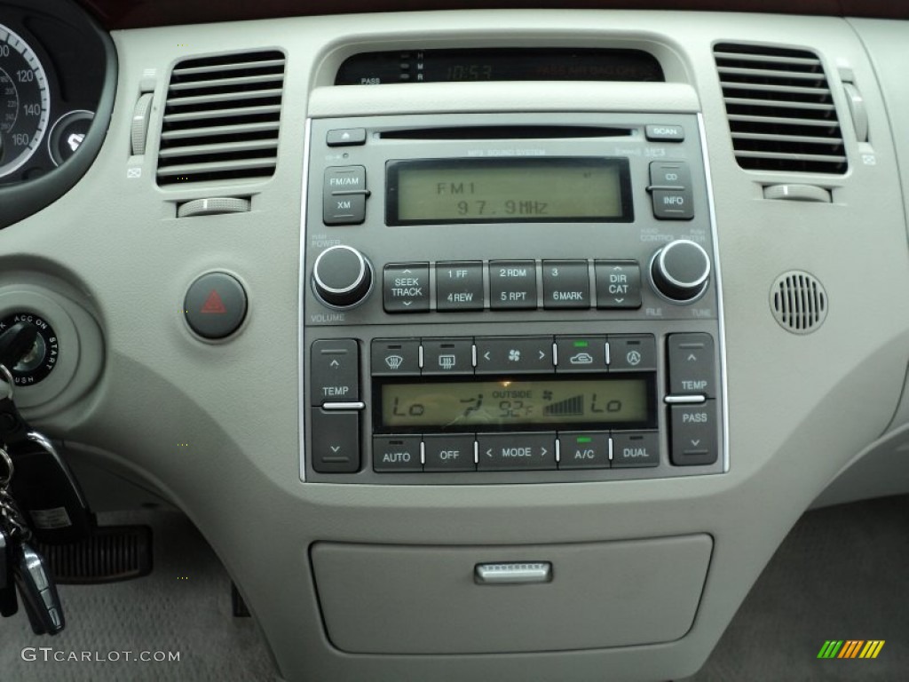 2007 Hyundai Azera GLS Controls Photo #51583201